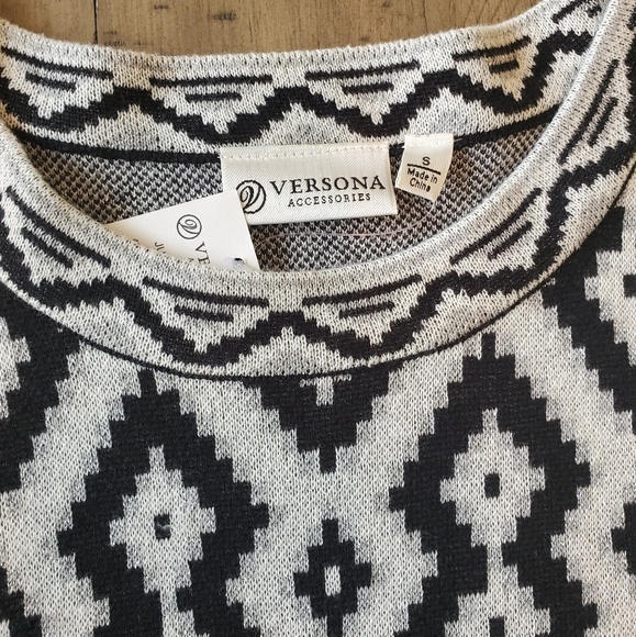 Versona mid sleeve form fitting dress - Picture 3 of 3